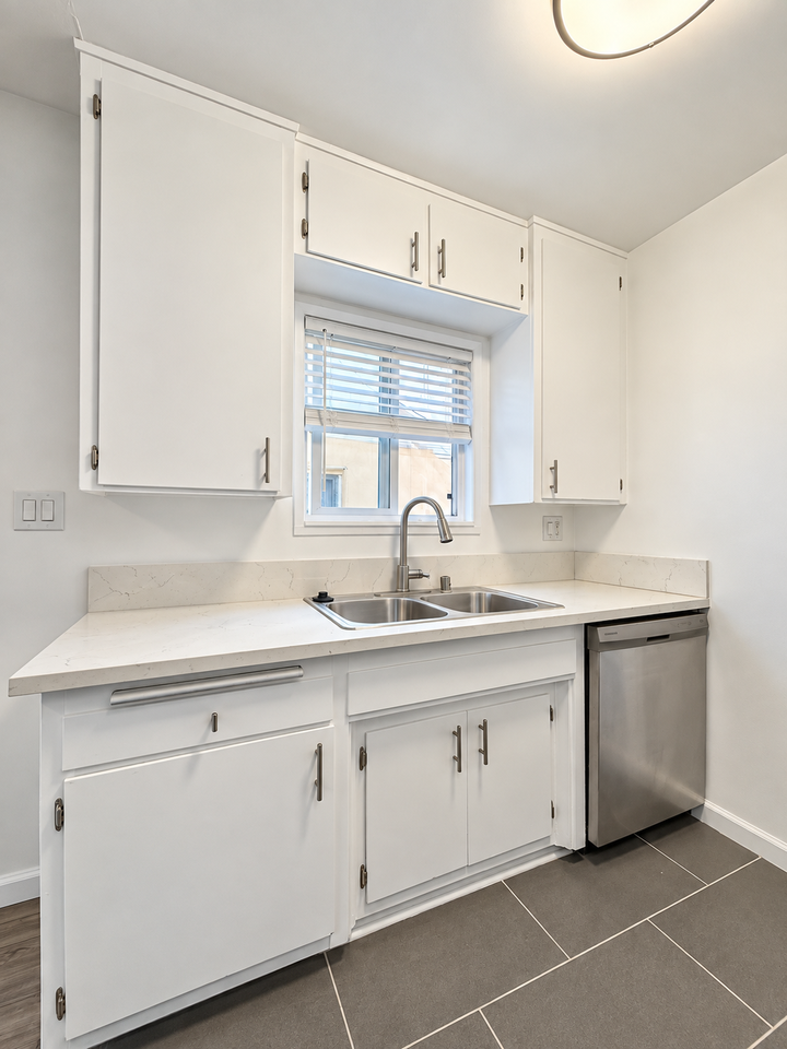 1845 Canyon Dr #7 - Photo 6 of 13