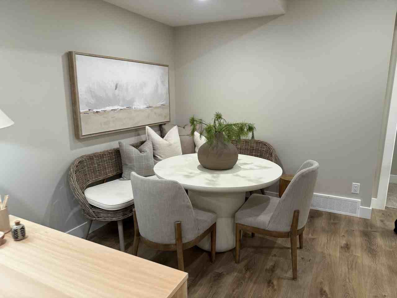 12 Mercado Rd Se - Photo 3 of 10