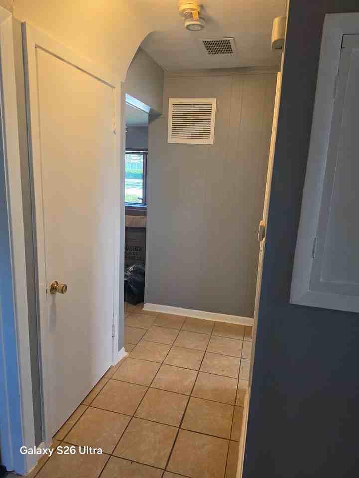 17111 Oakwood Ave #NA - Photo 2 of 12