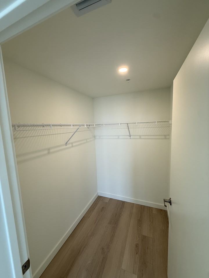 129 North Miami Avenue #S2 - Photo 6 of 8
