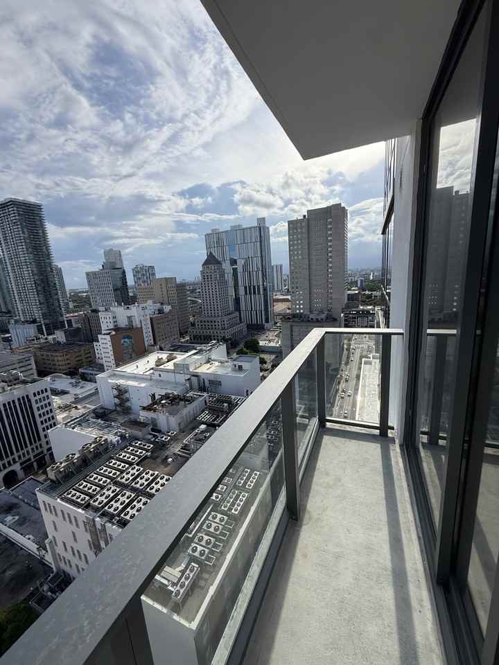 129 North Miami Avenue #S2 - Photo 7 of 8