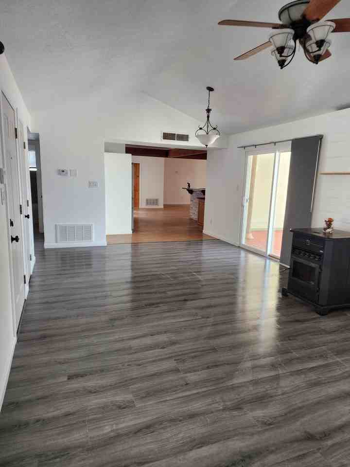 360 Alda Rd Se #NA - Photo 3 of 26