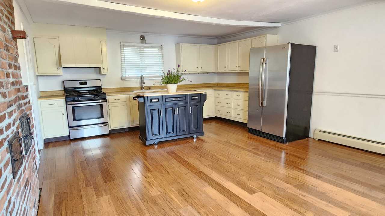26 Hayden Rowe St #1 - Photo 4 of 23