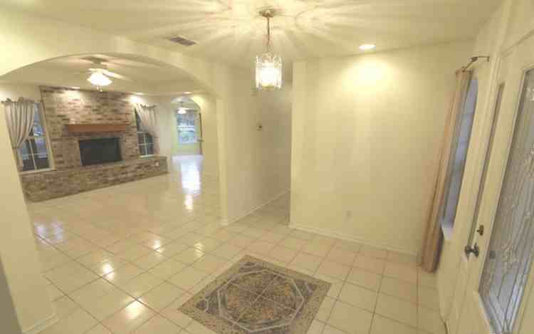 1900 Bentwood Dr #NA - Photo 5 of 10