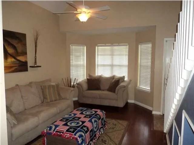 68 Kelly Way #NA - Photo 3 of 7