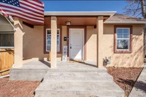 featured image of 1735 E 4th St