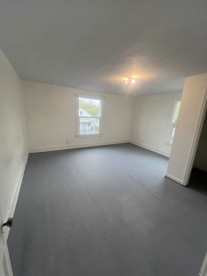 836 Madison Ave - Photo 3 of 10