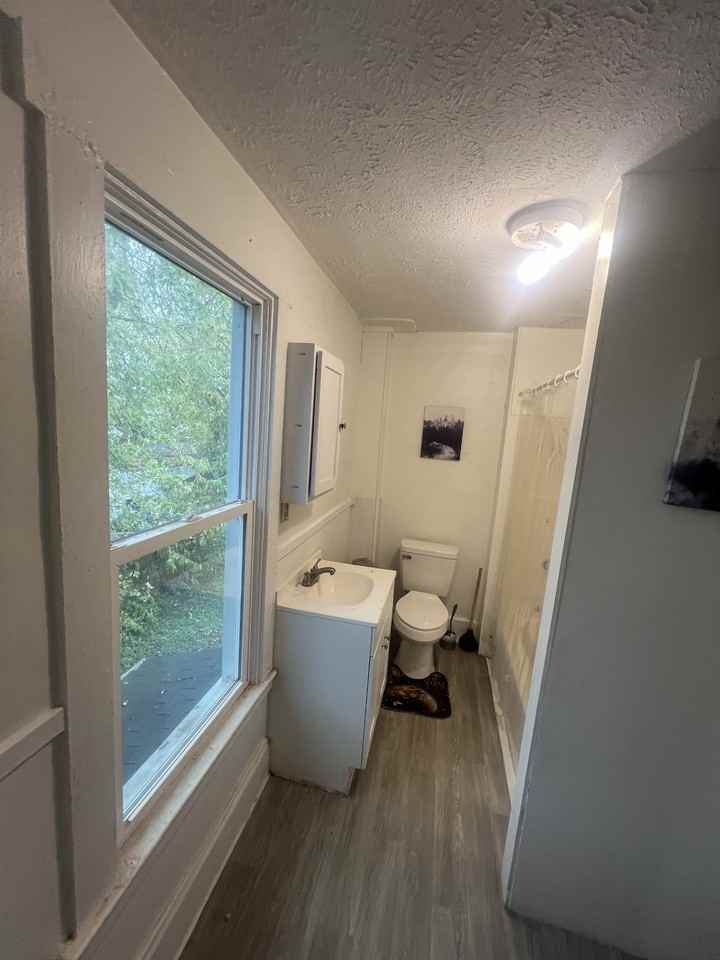 836 Madison Ave - Photo 6 of 10