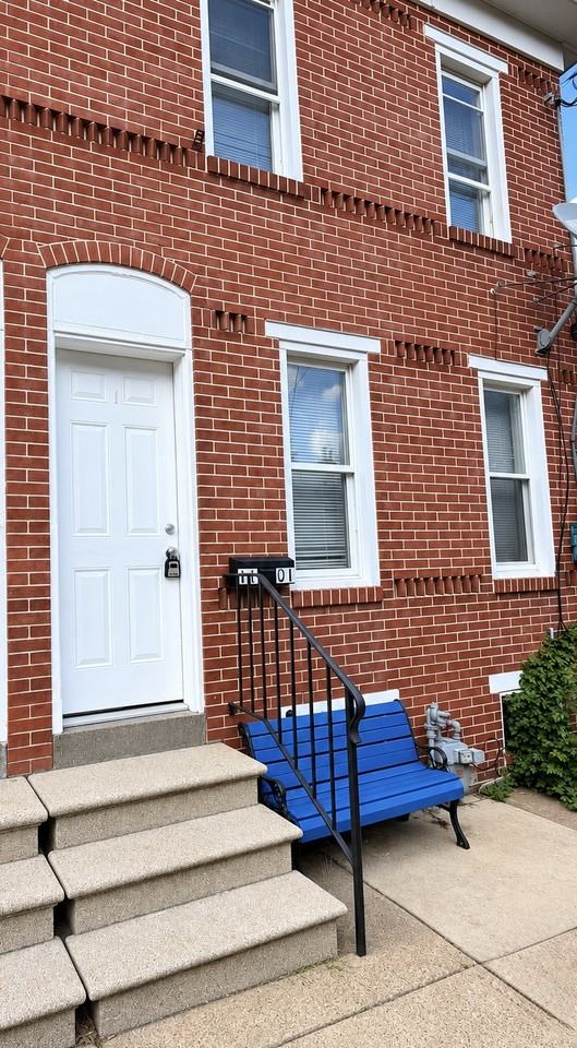 1101 Elm St - Photo 2 of 9