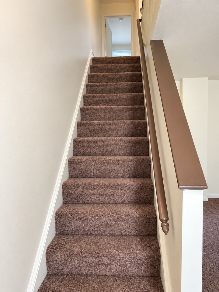 1101 Elm St - Photo 6 of 9