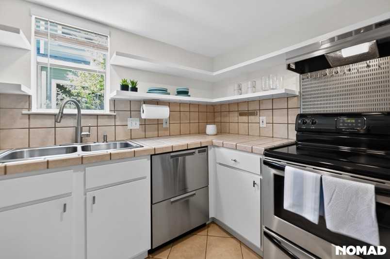 2104 Cullen Ave #202 - Photo 2 of 23
