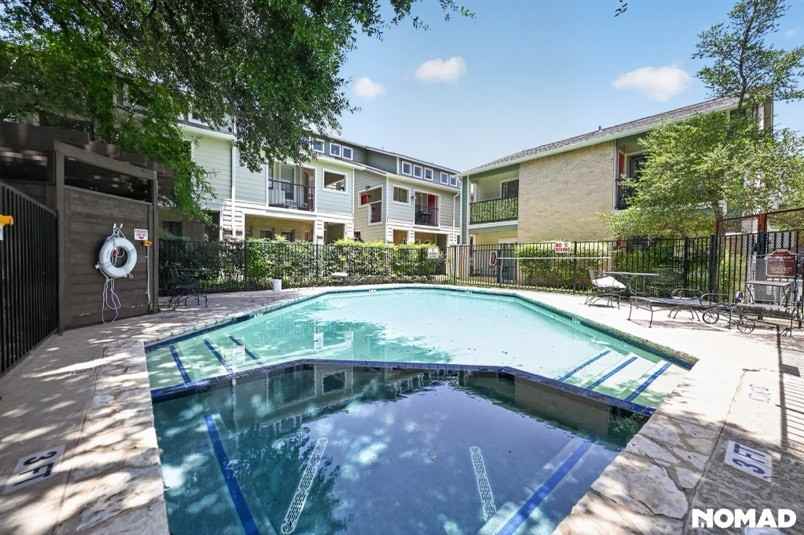 2104 Cullen Ave #202 - Photo 4 of 23