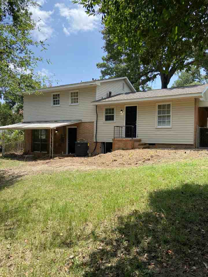 4253 Ridgefield Ct - Photo 3 of 33