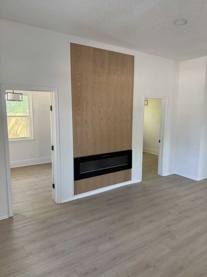 1110 Nw 42nd St - Photo 6 of 13