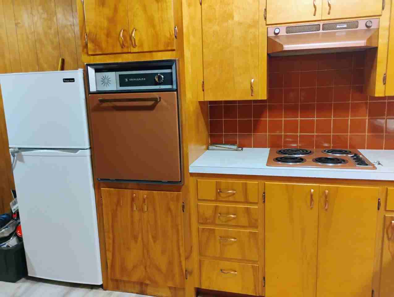 955 6th Ave E #5 - Photo 2 of 6