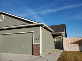 featured image of 416 S Longbranch Dr