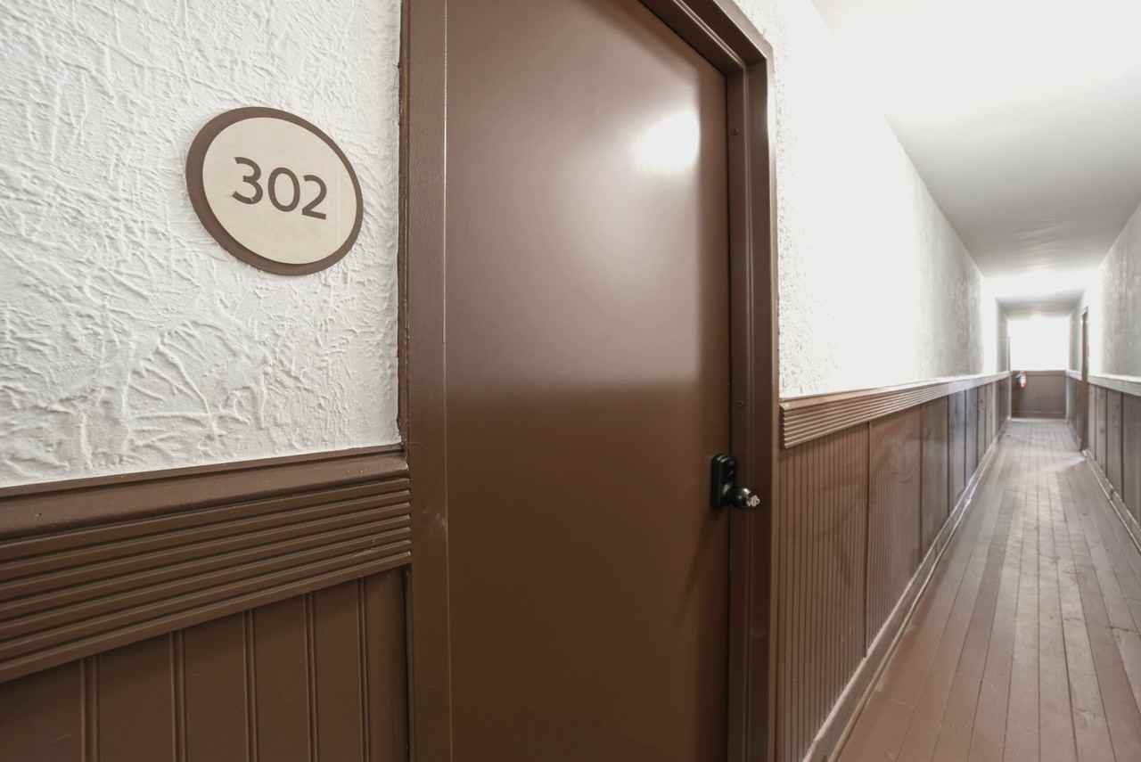 159 W Washington St #302