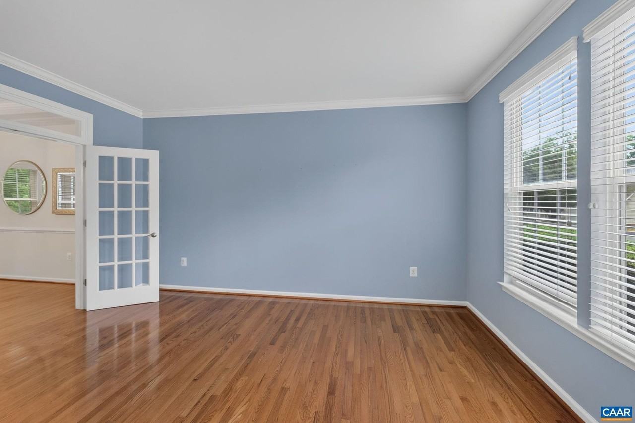 2529 Montgomery Ridge Rd - Photo 3 of 42