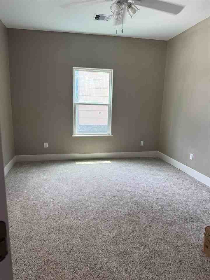 467 Whisperwood Dr - Photo 4 of 5