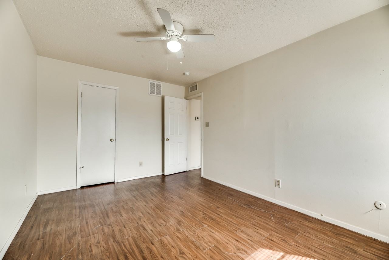 108 E Cedar St #1 - Photo 6 of 19
