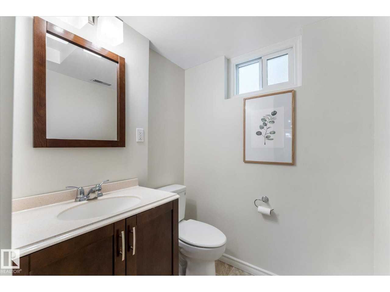 10803 136 Avenue Northwest - Photo 6 of 15