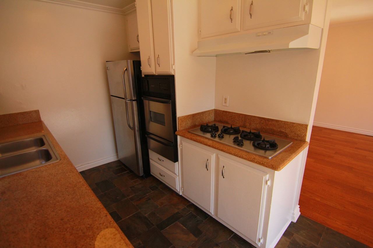 1114 North Clark Street #14 - Photo 2 of 17