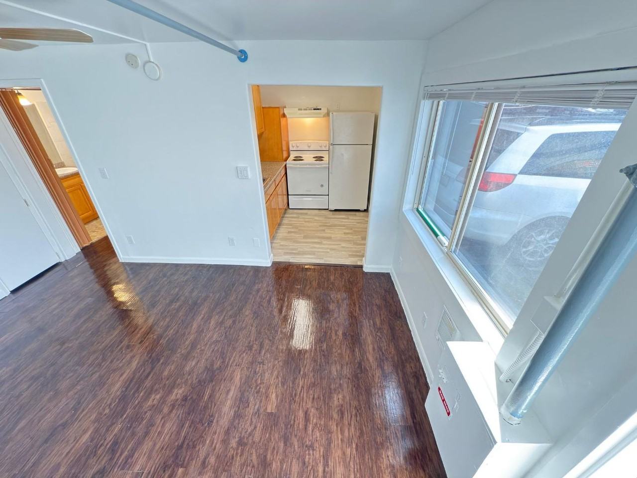 9632 Aurora Ave N - Photo 5 of 22