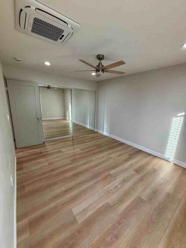 4629 70th St - Photo 7 of 11