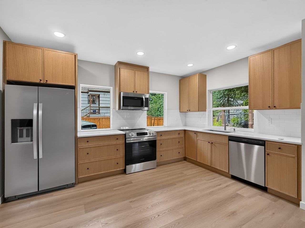 328 Ne 125th St #1 - Photo 2 of 22