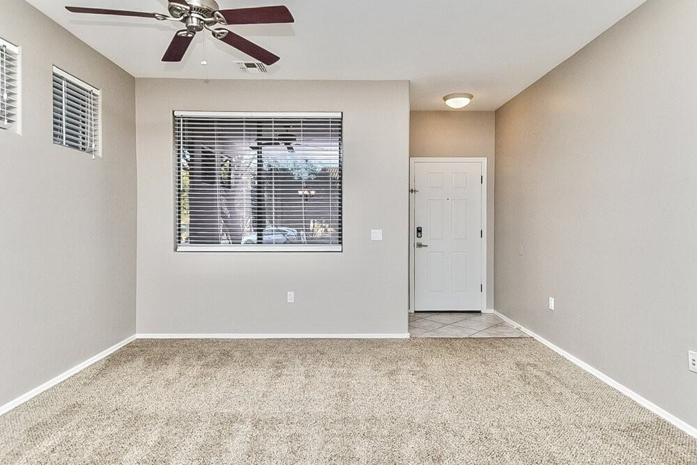 472 E Placita Amuleto - Photo 4 of 17
