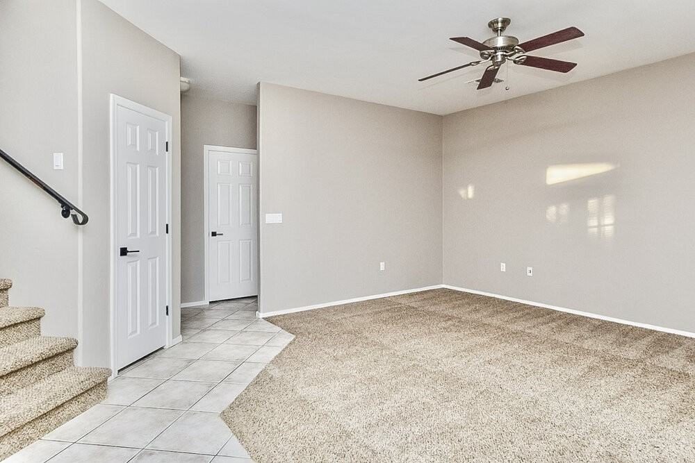 472 E Placita Amuleto - Photo 5 of 17