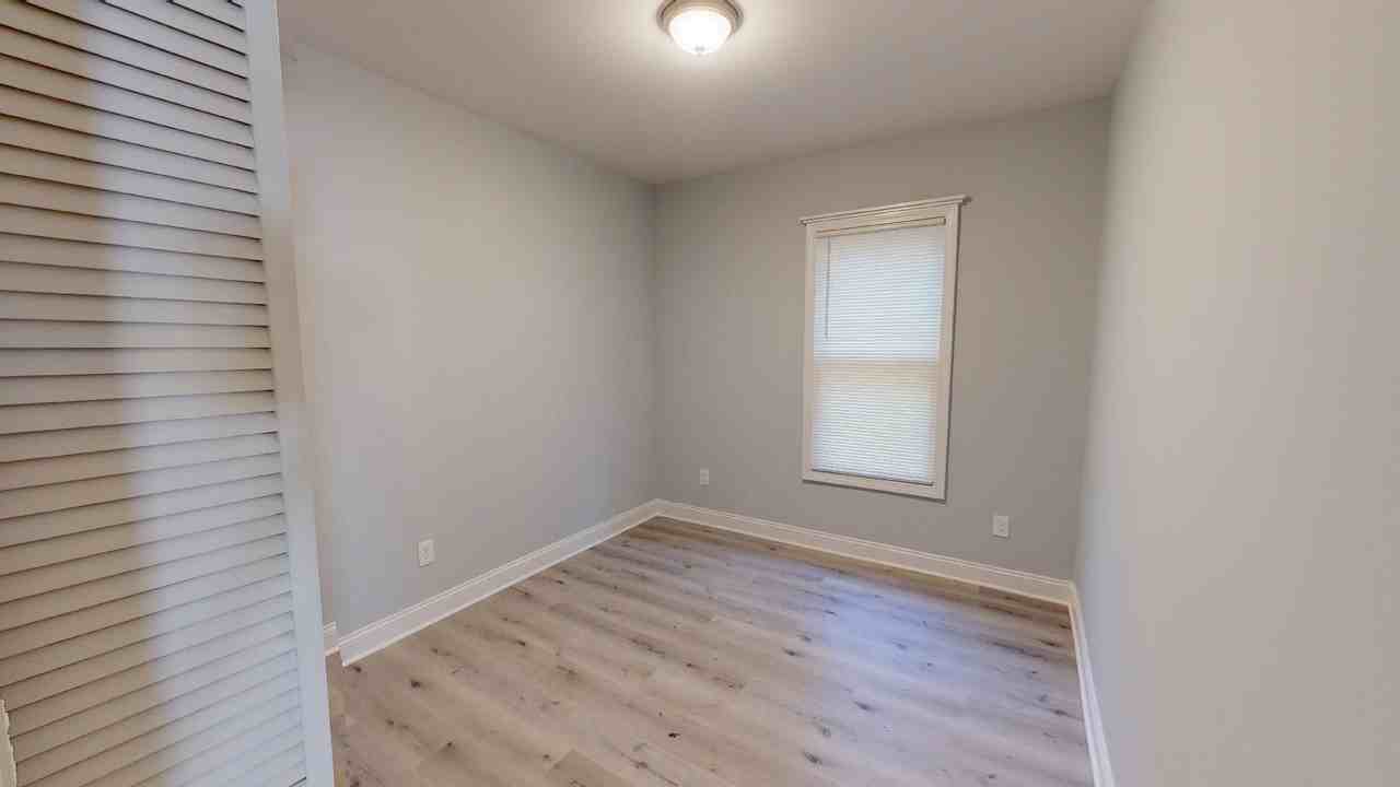 SB Howe Ave Apartment - Photo 7 of 28