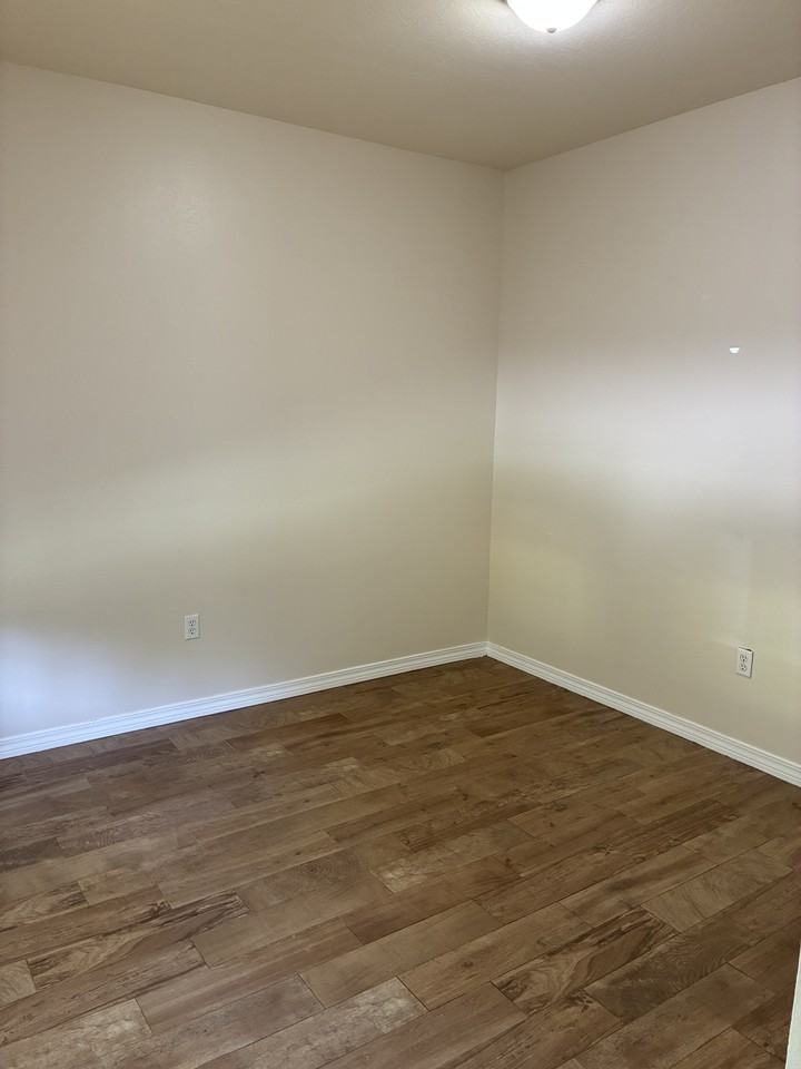6027 E Newton St #1 - Photo 2 of 13