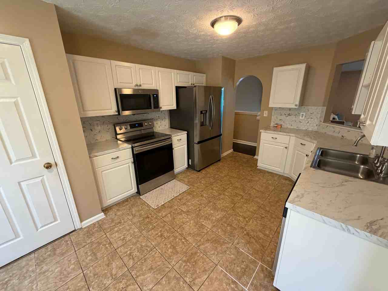 6176 Valley Green Rd - Photo 7 of 23
