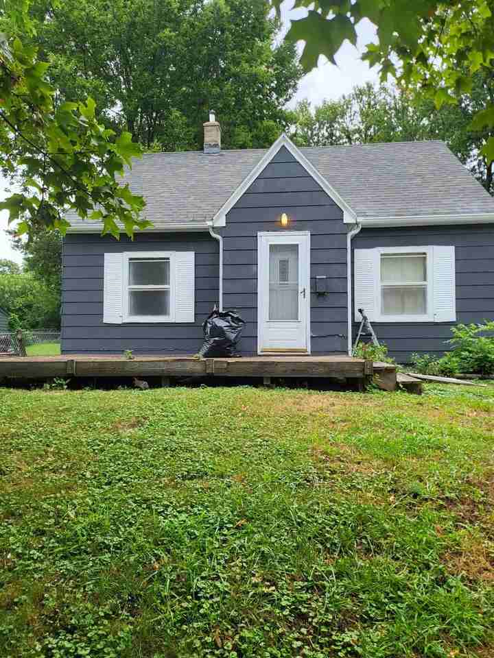 2304 S Norton Ave - Photo 3 of 3