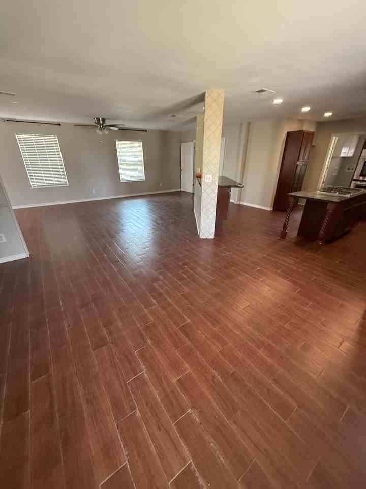 2716 Devon Rd #1 - Photo 4 of 16