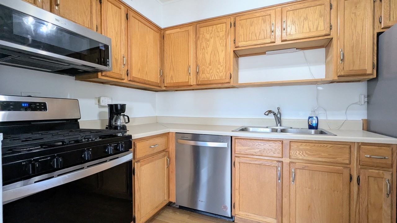 2610 Oakton St Apt 5w #5W - Photo 5 of 14