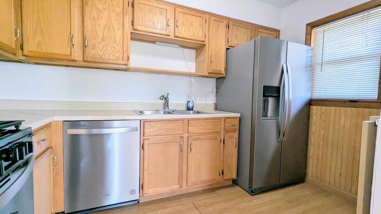 2610 Oakton St Apt 5w #5W - Photo 6 of 14