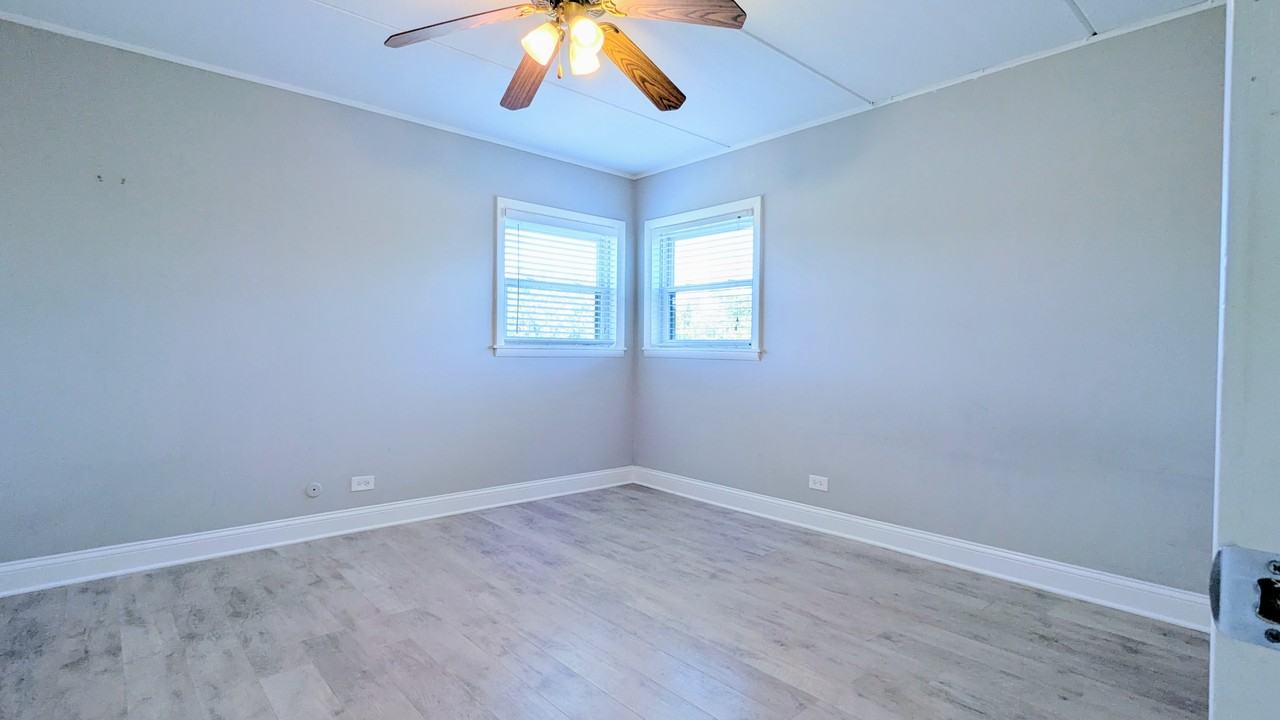 2610 Oakton St Apt 5w #5W - Photo 7 of 14
