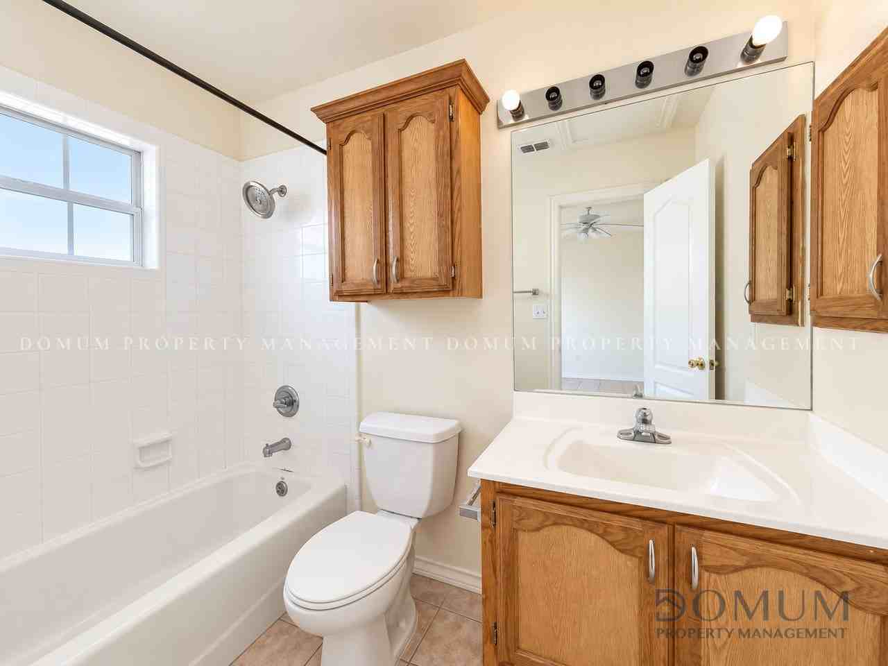 2102 Bahamas Dr #2 - Photo 5 of 10