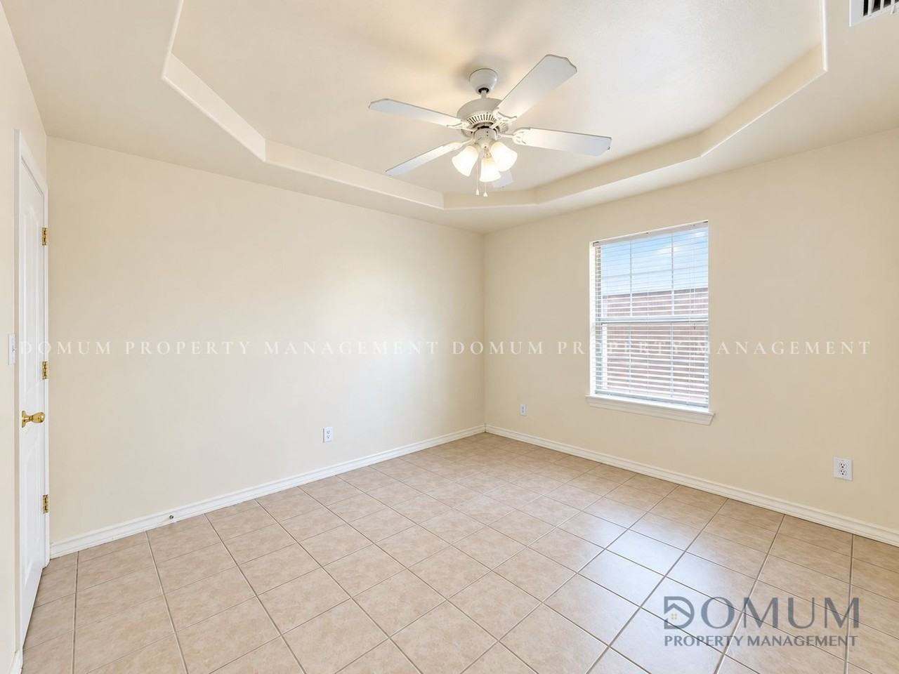 2102 Bahamas Dr #2 - Photo 7 of 10