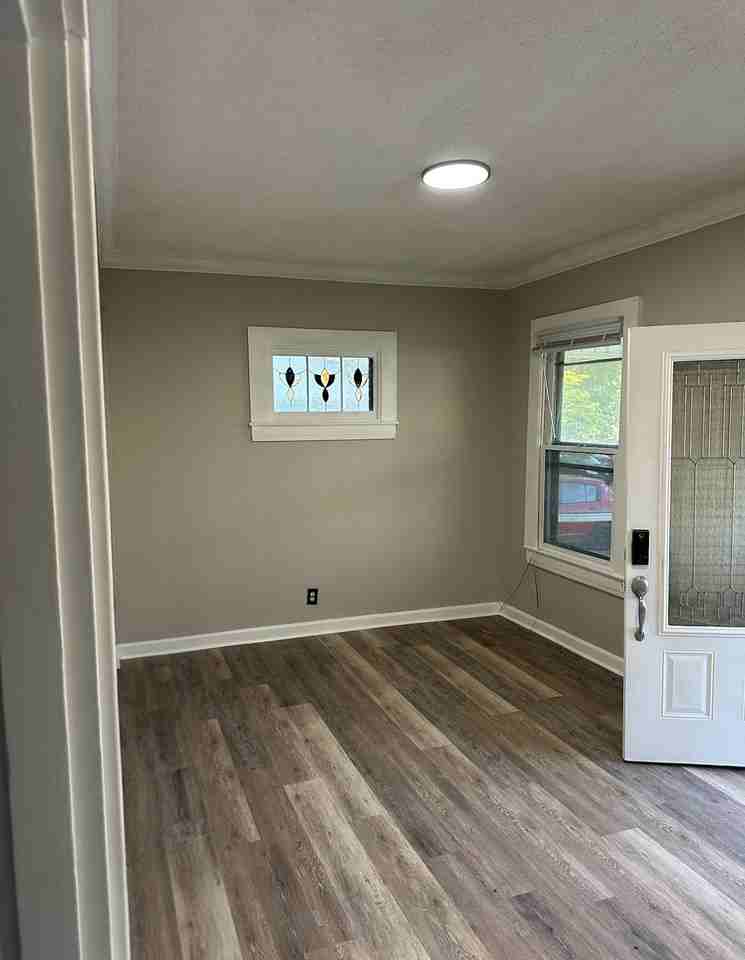 4808 S 4th St #1 - Photo 2 of 36