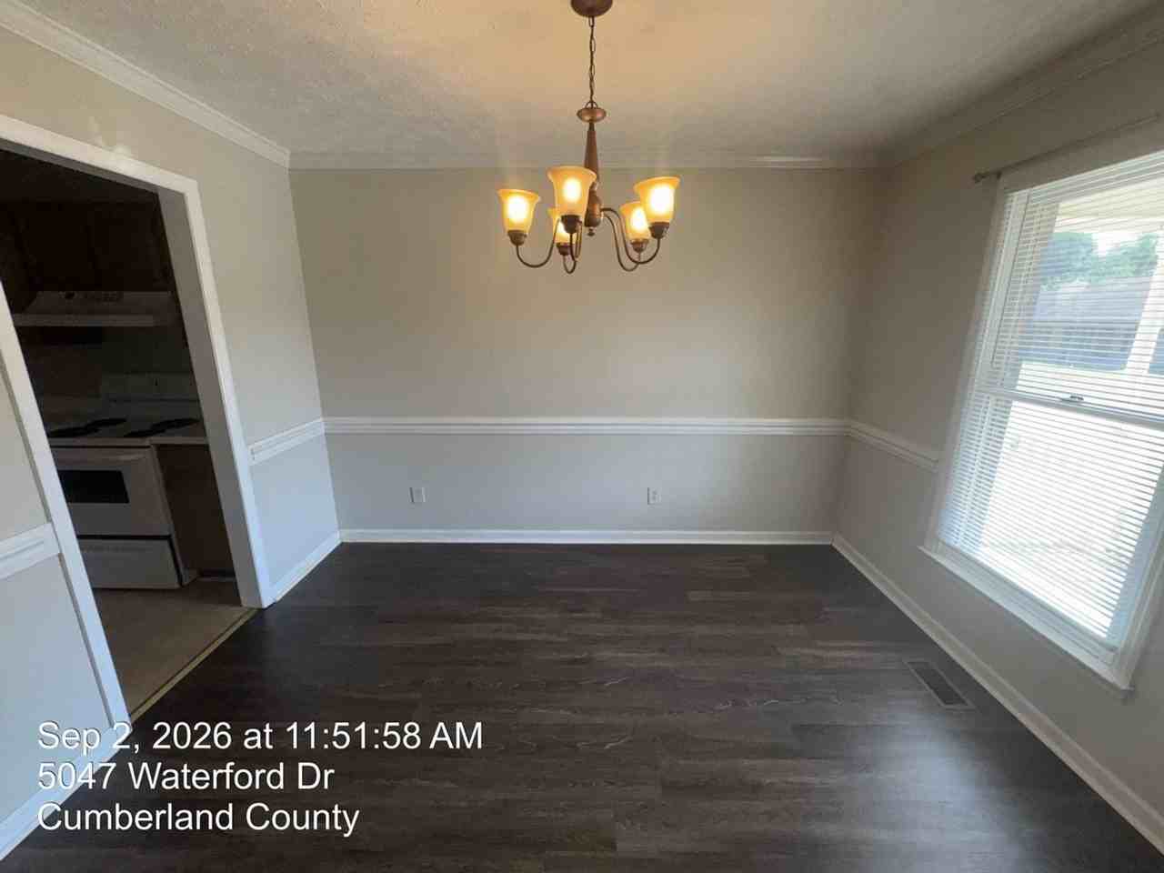 5047 Waterford Dr - Photo 3 of 19