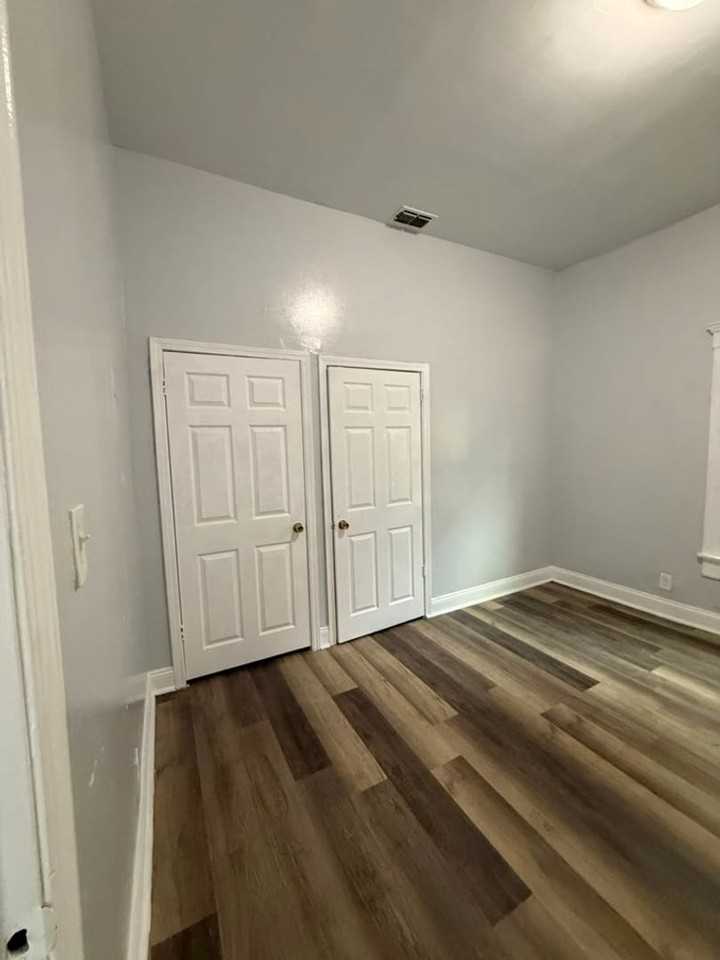 1427 W 8th St - Photo 7 of 18