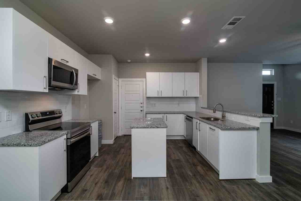 612 Harvest Moon Dr