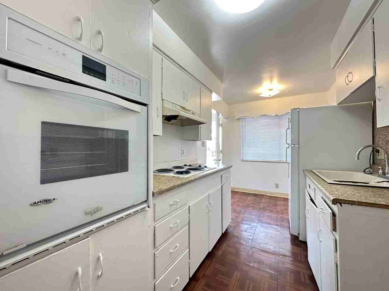 362 Wilson Ave - Photo 3 of 8