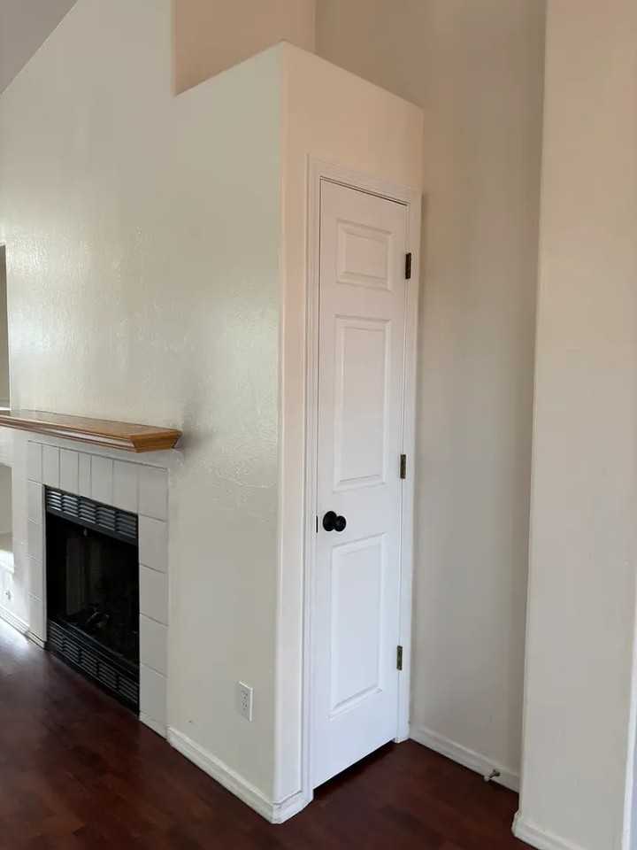 4921 N Reavis Dr - Photo 5 of 28