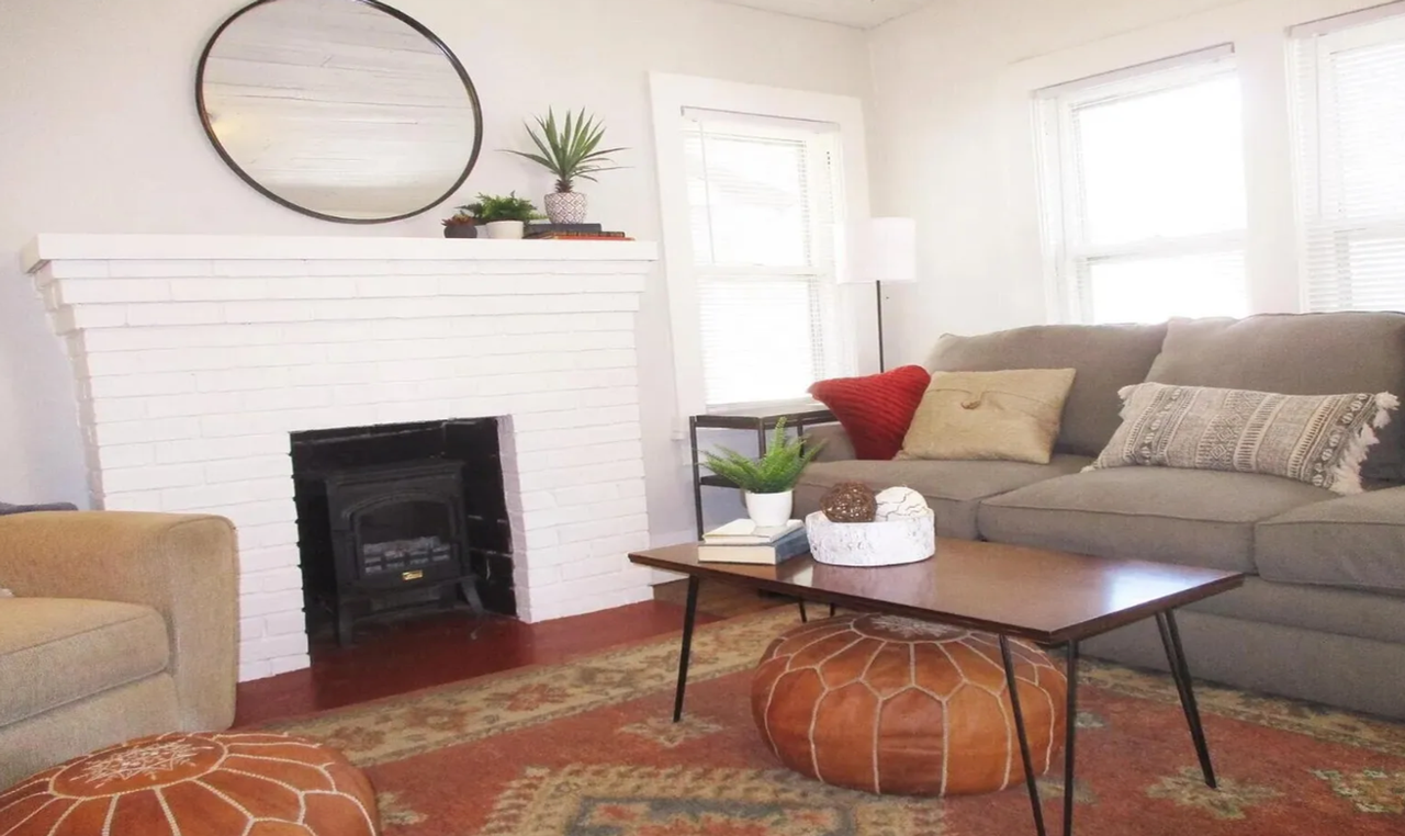 1069 S Broadway Ave - Photo 2 of 12