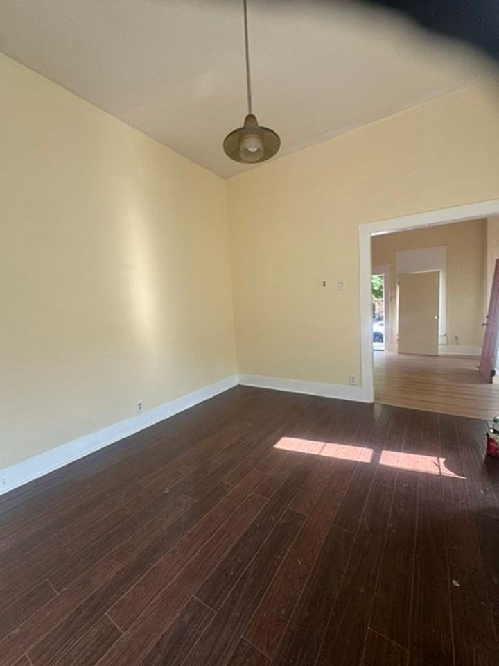 1008 Marguerite St - Photo 6 of 10