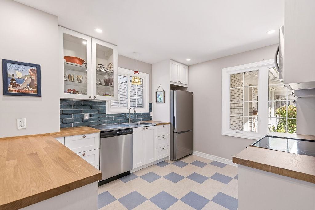 295 Beechgrove Avenue - Photo 5 of 37